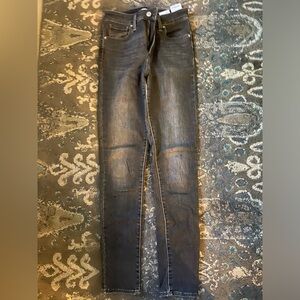 Levi’s grey skinny jeans